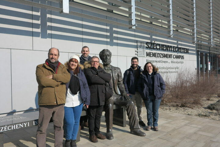 Equipa de projeto Cocriação e de Inovação em Széchenyi István Universitya – Gyor (Hungria)